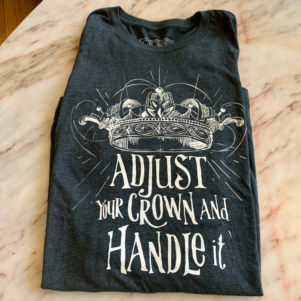 Human Unlimited_NWOT_ Crown 👑Graphic Tee_ Size 2X